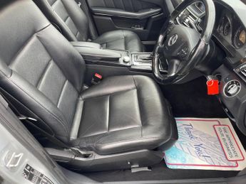 Mercedes-Benz E Class 2.1 E220 CDI BlueEfficiency Avantgarde Tiptronic Euro 5 5dr