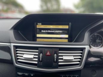 Mercedes-Benz E Class 2.1 E220 CDI BlueEfficiency Avantgarde Tiptronic Euro 5 5dr