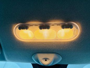 Nissan Note 1.6 16V Tekna Auto Euro 4 5dr