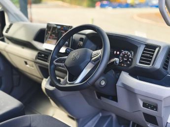 Volkswagen Crafter 2.0 TDI CR35 Commerce Plus Auto FWD LWB High Roof Euro 6 (s/s) 5