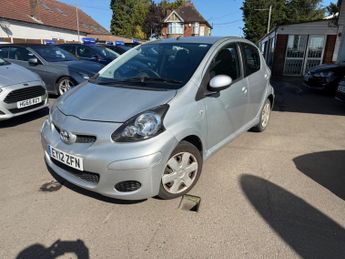Toyota AYGO 1.0 VVT-i Ice Euro 5 5dr