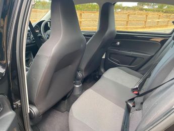 Volkswagen up! 1.0 High up! Hatchback 5dr Petrol ASG Euro 6 (75 ps)