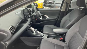 Toyota Yaris 1.5 VVT-h Design E-CVT Euro 6 (s/s) 5dr