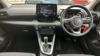 Toyota Yaris 1.5 VVT-h Design E-CVT Euro 6 (s/s) 5dr