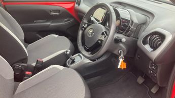 Toyota AYGO 1.0 VVT-i x-trend x-shift Euro 6 5dr (Safety Sense)