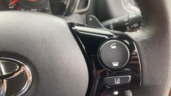 Toyota AYGO 1.0 VVT-i x-trend x-shift Euro 6 5dr (Safety Sense)