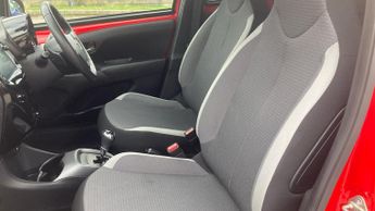 Toyota AYGO 1.0 VVT-i x-trend x-shift Euro 6 5dr (Safety Sense)