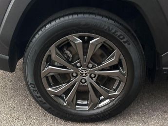 Toyota RAV4 2.5 VVT-h Design CVT Euro 6 (s/s) 5dr