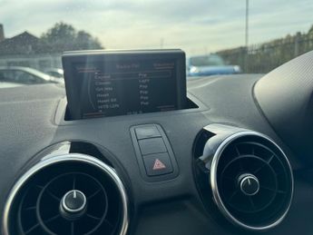 Audi A1 1.4 TFSI Sport S Tronic Euro 5 (s/s) 3dr