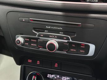 Audi Q3 1.4 TFSI CoD S line S Tronic Euro 6 (s/s) 5dr (Nav)