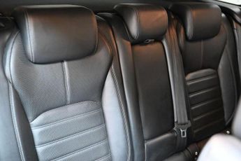 LAND ROVER RANGE ROVER EVOQUE 2.0 TD4 SE SUV 5dr Diesel Auto 4WD Euro 6 (s/s) (180 ps) +FREE 6