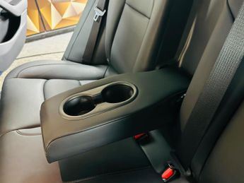 Tesla Model 3 (Dual Motor) Long Range Auto 4WDE 4dr