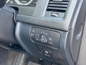 Volvo XC60 3.0 T6 R-Design SUV 5dr Petrol Geartronic AWD Euro 5 (304 ps)