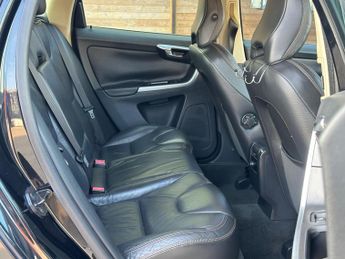 Volvo XC60 3.0 T6 R-Design SUV 5dr Petrol Geartronic AWD Euro 5 (304 ps)