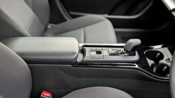 Toyota Prius 2.0 13.6kWh Design Hatchback 5dr Petrol Plug-in Hybrid CVT Euro 