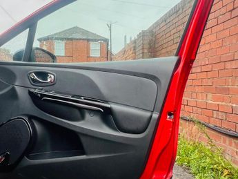Renault Clio 1.5 dCi Dynamique MediaNav EDC Euro 5 5dr