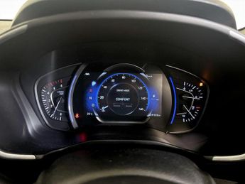 Hyundai Santa Fe 2.2 CRDi Premium Auto 4WD Euro 6 (s/s) 5dr 7 Seat