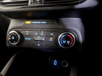Ford Focus 1.0T EcoBoost ST-Line Euro 6 (s/s) 5dr