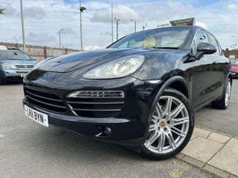 Porsche Cayenne 4.8 S SUV 5dr Petrol TiptronicS 4WD Euro 5 (s/s) (400 ps)