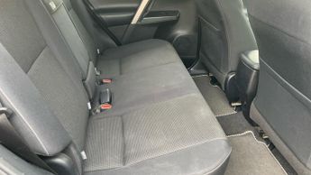 Toyota RAV4 2.5 VVT-h Icon Tech SUV 5dr Petrol Hybrid CVT Euro 6 (s/s) (197