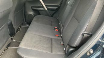 Toyota RAV4 2.5 VVT-h Icon Tech SUV 5dr Petrol Hybrid CVT Euro 6 (s/s) (197