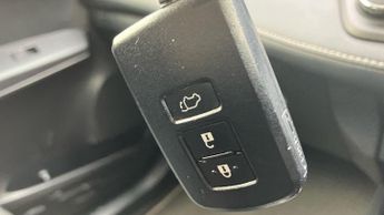Toyota RAV4 2.5 VVT-h Icon Tech SUV 5dr Petrol Hybrid CVT Euro 6 (s/s) (197 