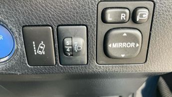 Toyota RAV4 2.5 VVT-h Icon Tech SUV 5dr Petrol Hybrid CVT Euro 6 (s/s) (197 