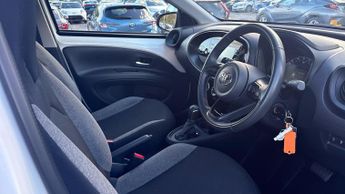 Toyota Aygo X 1.0 VVT-i Pure x-shift Euro 6 (s/s) 5dr
