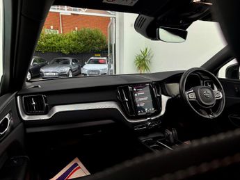 Volvo XC60 2.0h T8 Twin Engine 11.6kWh R-Design Auto AWD Euro 6 (s/s) 5dr