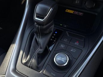 Toyota RAV4 2.5 VVT 18.1kWh GR SPORT CVT 4WD Euro 6 (s/s) 5dr