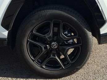 Toyota RAV4 2.5 VVT 18.1kWh GR SPORT CVT 4WD Euro 6 (s/s) 5dr