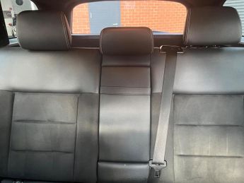 Mercedes-Benz E Class 2.1 E300dh BlueTEC AMG Line G-Tronic+ Euro 5 (s/s) 5dr