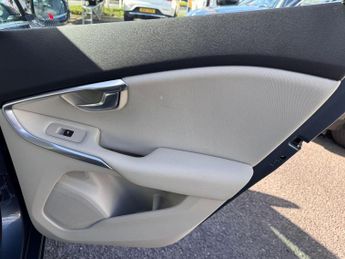 Volvo V40 1.6 T4 SE Hatchback 5dr Petrol Powershift Euro 5 (s/s) (180 ps)