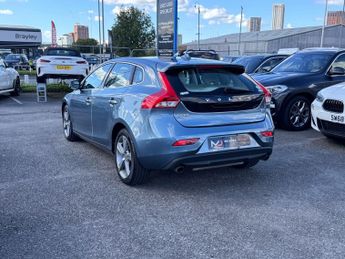 Volvo V40 1.6 T4 SE Hatchback 5dr Petrol Powershift Euro 5 (s/s) (180 ps)