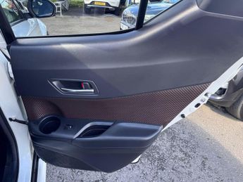 Toyota C-HR 1.8 VVT-h Design SUV 5dr Petrol Hybrid CVT Euro 6 (s/s) (122 ps)