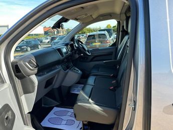 Toyota ProAce 50kWh Icon Medium Panel Van Auto MWB 6dr (7kW OBC)