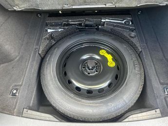 Land Rover Range Rover Velar 2.0 D240 R-Dynamic S Auto 4WD Euro 6 (s/s) 5dr