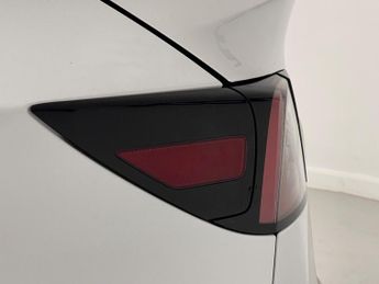 Tesla Model Y (Dual Motor) Long Range Auto 4WDE 5dr