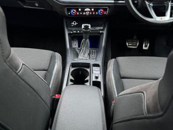 Audi Q3 1.5 TFSI CoD 35 S line S Tronic Euro 6 (s/s) 5dr