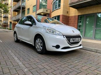 Peugeot 208 1.2 VTi Access+ Euro 5 5dr