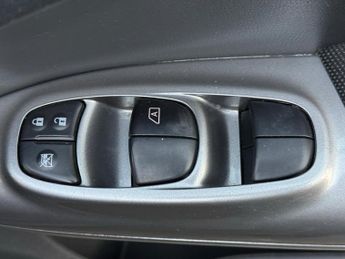 Nissan Juke 1.6 Acenta Euro 5 (s/s) 5dr