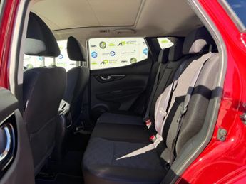 Nissan Qashqai 1.6 dCi N-Connecta XTRON 2WD Euro 6 (s/s) 5dr
