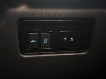 Jaguar F-PACE 2.0 D180 Chequered Flag Auto AWD Euro 6 (s/s) 5dr