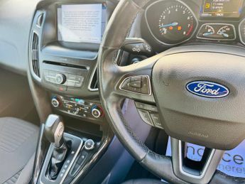 Ford Focus 1.0T EcoBoost Titanium Auto Euro 6 (s/s) 5dr