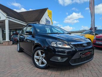 Ford Focus 1.6 Zetec Hatchback 5dr Petrol Automatic (184 g/km, 99 bhp)