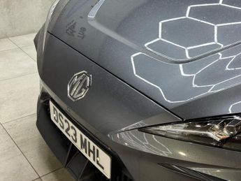 MG MG4 64kWh Trophy Long Range Auto 5dr