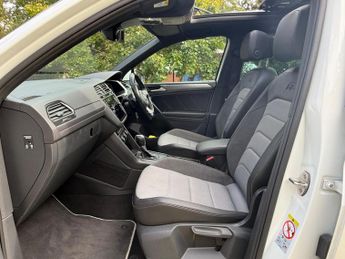 Volkswagen Tiguan 2.0 TDI R-Line DSG Euro 6 (s/s) 5dr