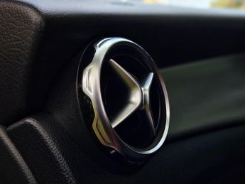 Mercedes-Benz GLA 1.6 GLA200 AMG Line Edition (Plus) 7G-DCT Euro 6 (s/s) 5dr