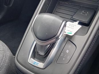 Renault Zoe R110 EV50 52kWh Iconic Auto 5dr (Rapid Charge)