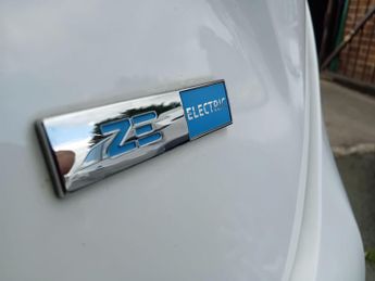 Renault Zoe R110 EV50 52kWh Iconic Auto 5dr (Rapid Charge)